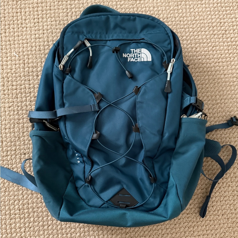 The North Face women’s Borealis Commuter Backpack